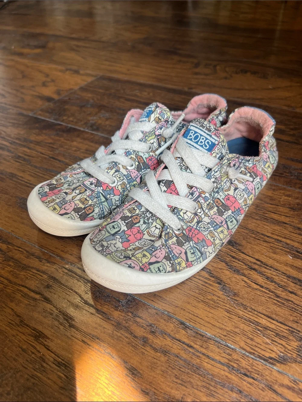 Skechers Bobs for Dogs Beach Bingo slip on sneakers size 8
